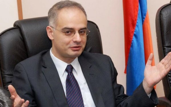 Zurabyan: Paşinyan Zəngəzurla bağlı əsl razılaşmanı gizlədir