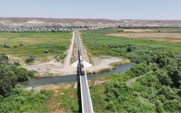 Horadiz-Ağbənd dəmir yolu xətti 84 %-i tamamlanıb