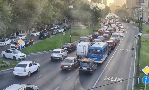 Gündəlikdə yenə də tıxac var - SİYAHI