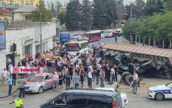 Yük maşını insanların üzərinə aşdı-BİLƏCƏRİDƏ AĞIR QƏZA-YENİLƏNİB