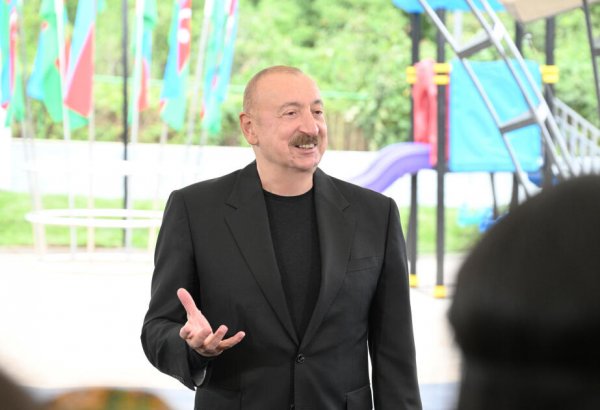 İlham Əliyev:Təqribən 300 minə yaxın köçkün dövlət tərəfindən evlərlə təmin edilib