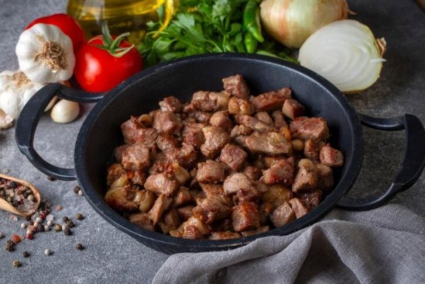 Qırmızı ət sevənlərə XƏBƏRDARLIQ: ZƏDƏLƏYƏ BİLƏRSİNİZ