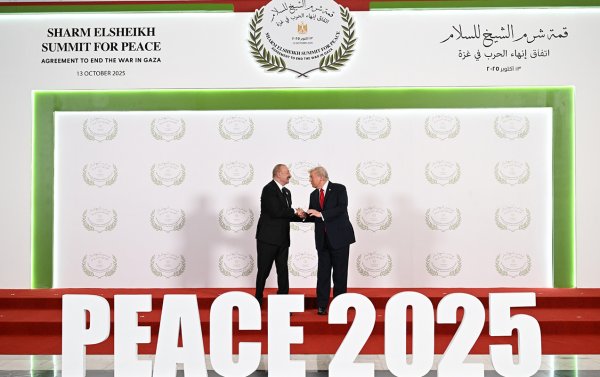 Prezidentin Trampla görüşündən FOTO