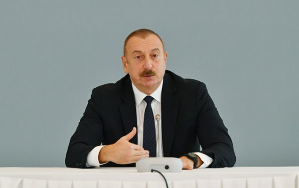 Prezidentdən sərgi iştirakçılarına - MÜRACİƏT