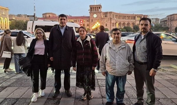 Azərbaycan nümayəndə heyəti İrəvanda