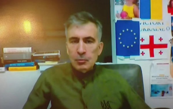 Saakaşvili həbsxanaya niyə köçürüldü?