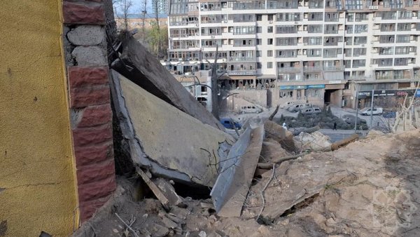 XİN: Rusiyanın hücumu Azərbaycan səfirliyinə ciddi ziyan vurub
