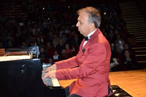Pianonun sükutdan doğulan inqilabı