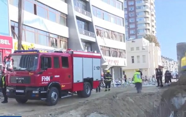Nərimanovda ofis binasında partlayış - Yenilənir