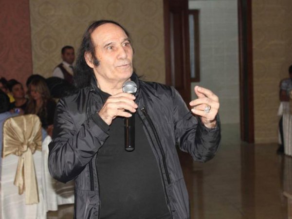 "Əsəbdən ölürəm, utanmırlar, qızarmırlar"