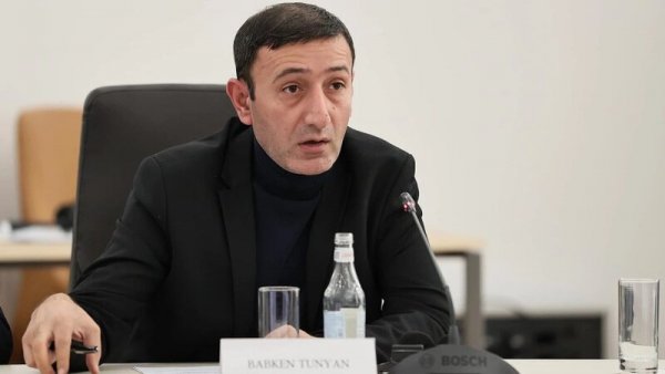 Tunyan qəzəbləndi: Çörək də Azərbaycandan gələcək, benzin də