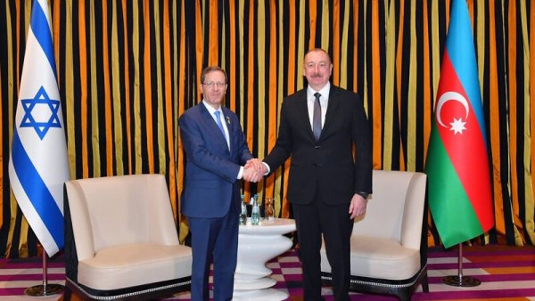 İsrail Prezidenti İlham Əliyevə telefonla təbrik etdi