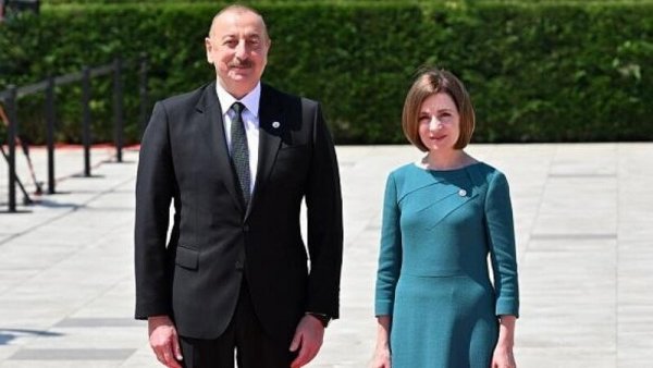 Moldova Prezidenti İlham Əliyevi təbrik etdi