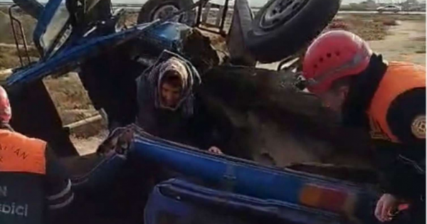 Avtobus ağır qəzaya düşdü - 2 ölü, 9 yaralı