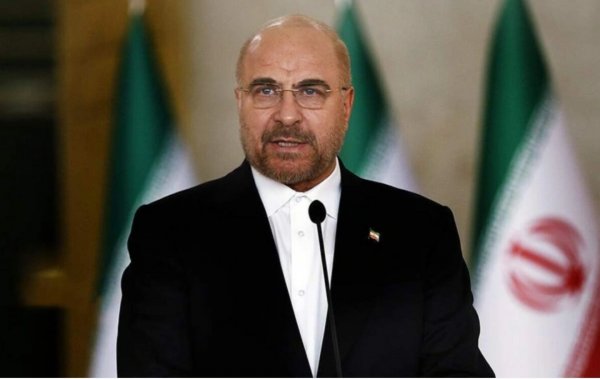 İran parlamentinin sədri Trampı "unudulmaz dərs" verməklə hədələdi