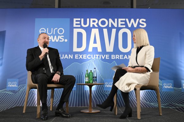 Prezident Davosda “Euronews”ə müsahibə verdi - FOTO