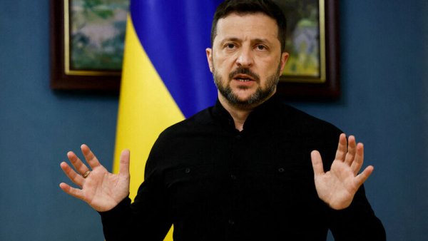 Zelenski: Ukrayna ərazilərindən imtina etməyəcək