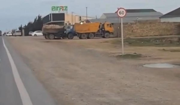 Sürücüləri çətinə salan yol nişanı - 60 - 80 - 60 km/saat sürət həddi