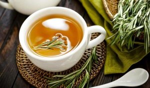 Qanda şəkəri salan daha bir çay...