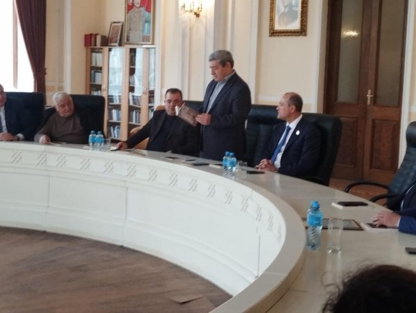 Tariximizi yeni baxışla öyrənən və yazan yazıçı- Yunus Oğuz