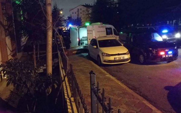 Həbsdən çıxan kimi, anasını, 8 yaşlı qızını və arvadını öldürdü
