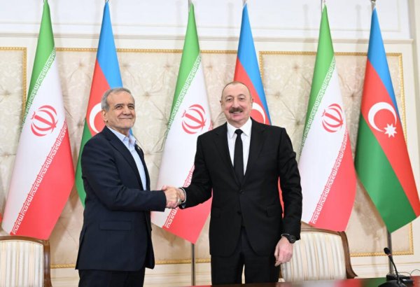 Prezident İlham Əliyev Məsud Pezeşkiana təbrik məktubu ünvanlayıb