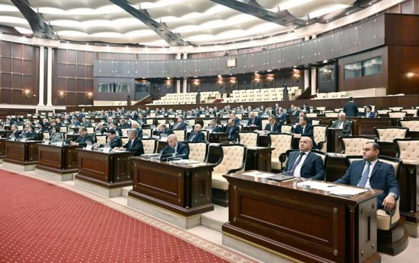 Parlamentdə bələdiyyələrin fəailliyyəti MÜZAKİRƏDƏ