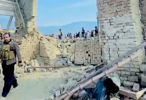 Pakistanda terror: 11 hərbçi həlak oldu