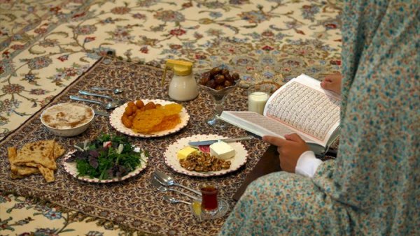 Dünyada ən uzun və ən qısa oruc tutulan ölkələr məlum oldu
