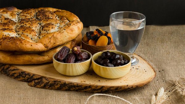 Ramazanda düzgün qidalanmağın YOLLARI