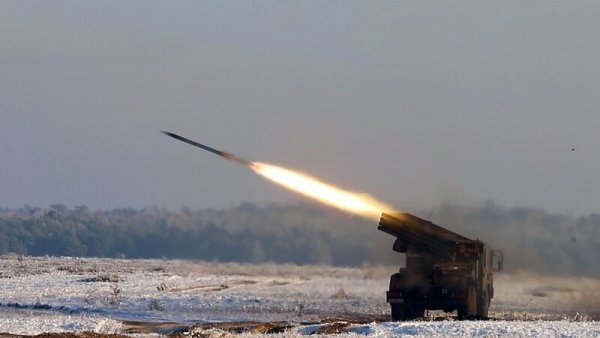Səudiyyə Ərəbistanı ölkənin mərkəzində iki qanadlı raketi məhv edib