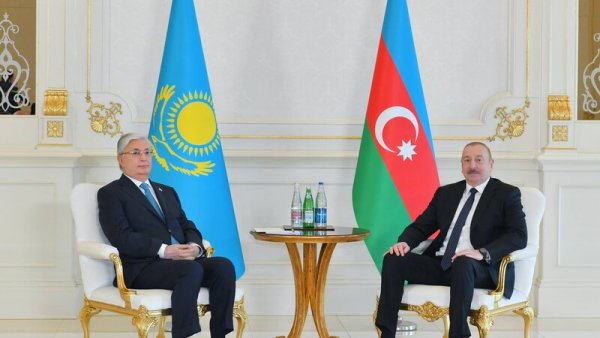 İlham Əliyev Tokayevə təşəkkür etdi