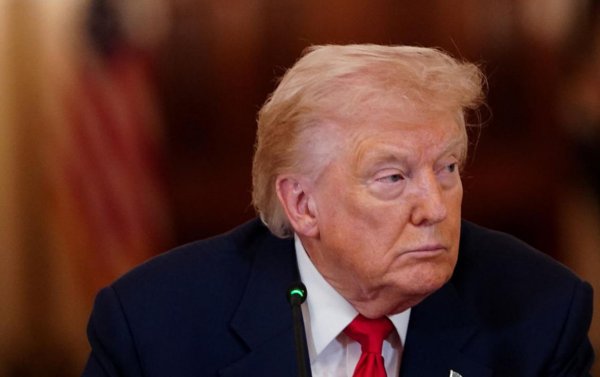 Tramp yenə də Obamanı hədəfə aldı