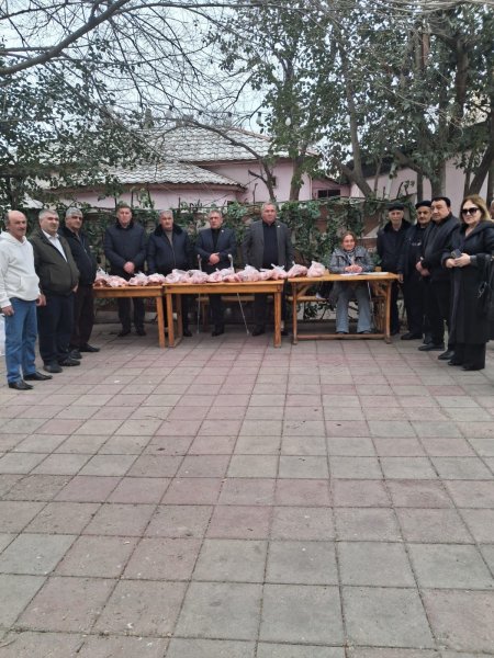 Şəhid ailələri və qazilərə bayram sovqatı