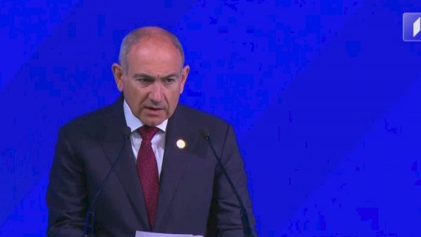 Paşinyan jurnalistin üstünə qışqırdı: “Sus!”