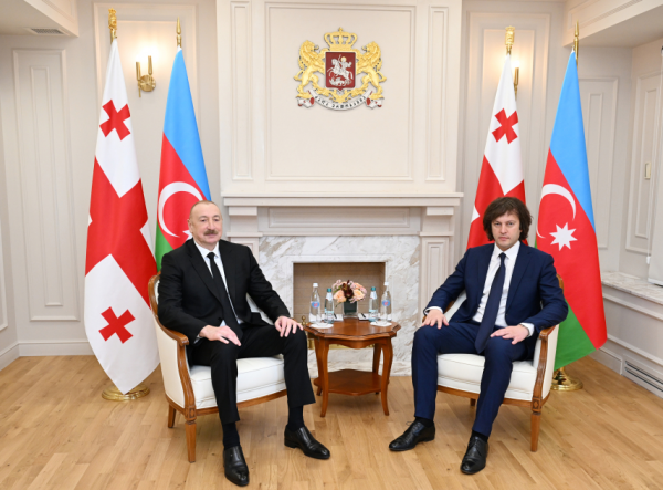 Prezident İham Əliyev  Gürcüstanın Baş naziri ilə təkbətək görüş keçirdi