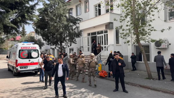 Türkiyədə məktəbdə silahlı hücum: Ölənlərin sayı artdı