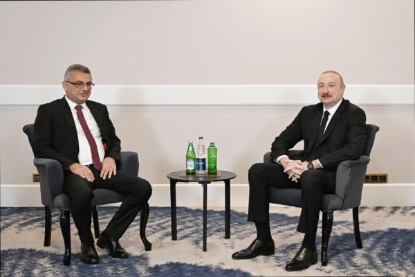 Dövlət başçısı Antalyada Şimali Kipr Prezidenti ilə görüşüb