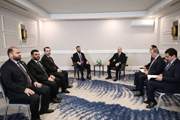 Prezident İlham Əliyev Antalyada Əhməd Əl Şaraa ilə görüşüb