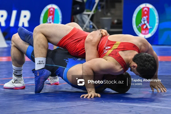 Beş güləşçimiz "Çempionlar" turnirinin ilk günündə medal qazanıb