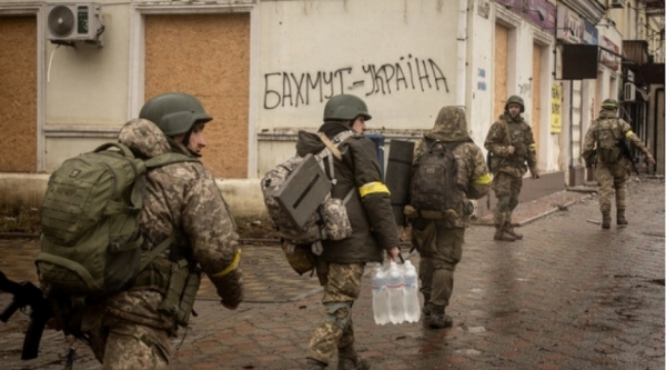Ukrayna cəbhəsində böhran: Yüzlərlə əsgər mövqeləri tərk etdi