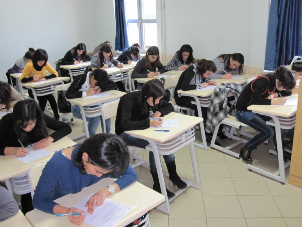 DİM imtahanların başlama saatını dəyişdirdi