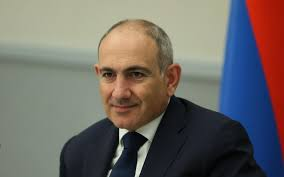 Nikol Paşinyan: Aİ və Aİİ arasında seçim üçün referendum gündəmdə deyil