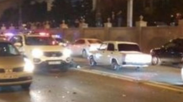 Heydər Əliyev prospektində ağır qəza hadisəsi baş verib