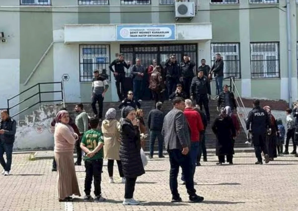 Türkiyədə daha bir silahlı hücum: Məktəbə atəş açdı