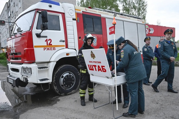Sərhəddə gərgin gecə: Rusiyanın müxtəlif regionları PUA hücumlarına məruz qaldı