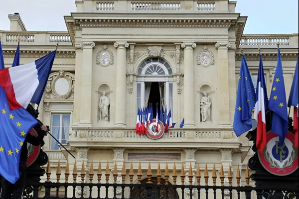 Kiyevə zərbələr Parisin səbrini daşırdı: Rusiya səfiri XİN-də