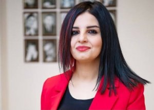 Media ziyalıları cəmiyyətə təqdim edərkən diqqətli olmağa borcludur!