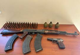 Polisdən qanunsuz silah əməliyyatı