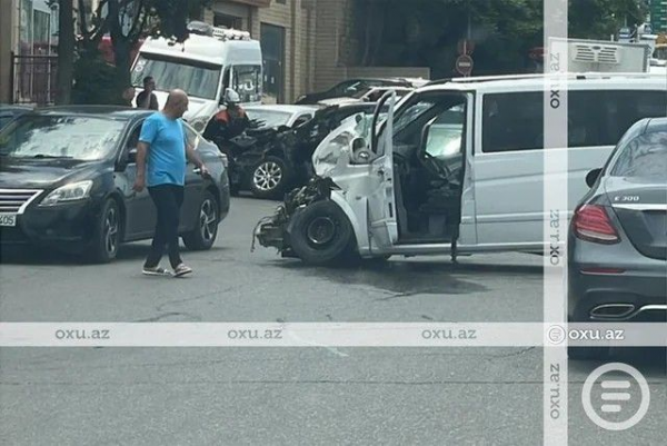 Bakıda 10 avtomobil toqquşdu